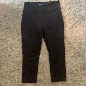 Capri Leggings w/ Pockets